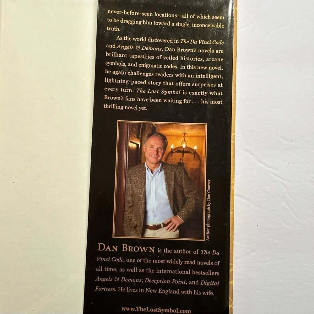 The Lost Symbol by Dan Brown | Mystery, Thriller | Hardcover Book - Picture 5 of 5